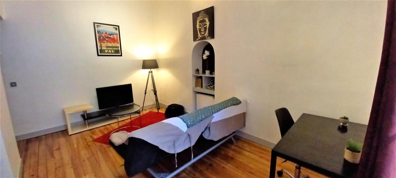 Le Gambetta T2 Cosy Hypercentre Wifi Fibre Avec Parking Appartement Pau Buitenkant foto