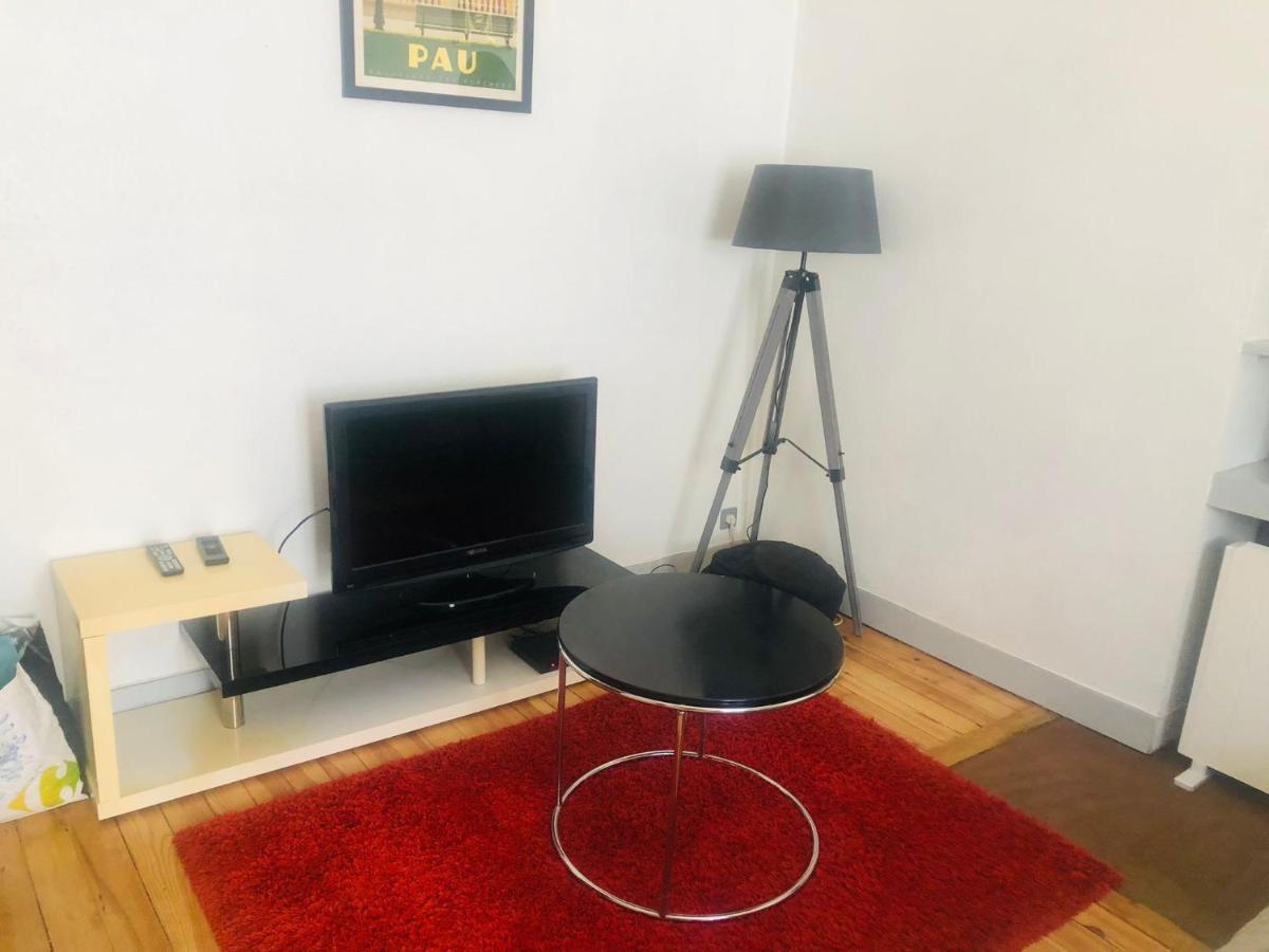 Le Gambetta T2 Cosy Hypercentre Wifi Fibre Avec Parking Appartement Pau Buitenkant foto